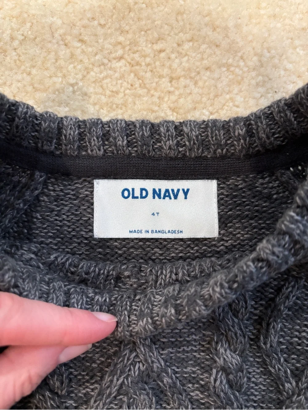 Old Navy Boys Cable Knit Crewneck Charcoal Sweater Size 4T